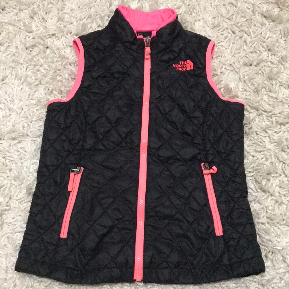 Like New North Face Girls Vest Black with Hot pink